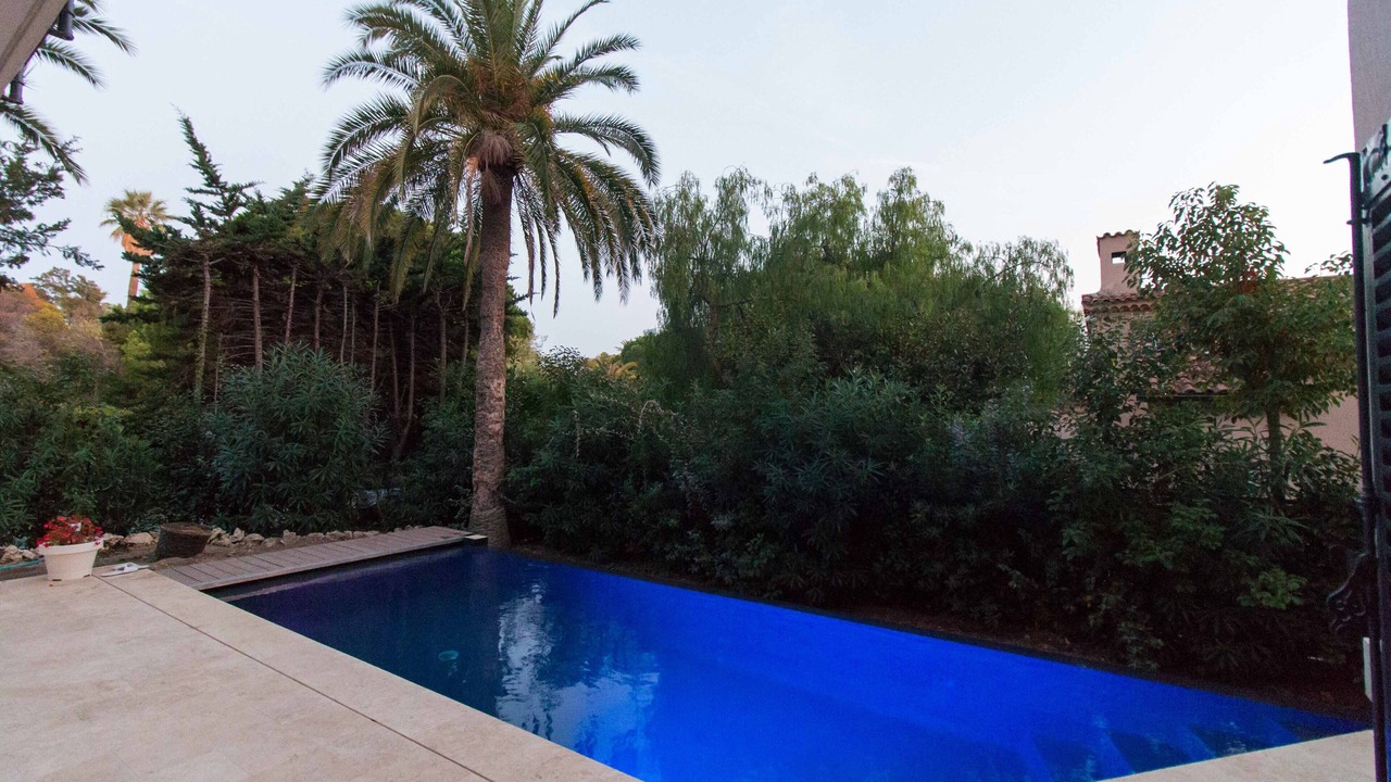 Photo of Outdoor in California - Pezou