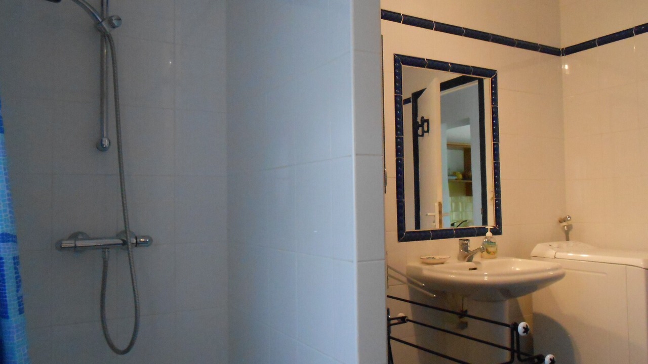 Photo of Bathroom in Plouharnel