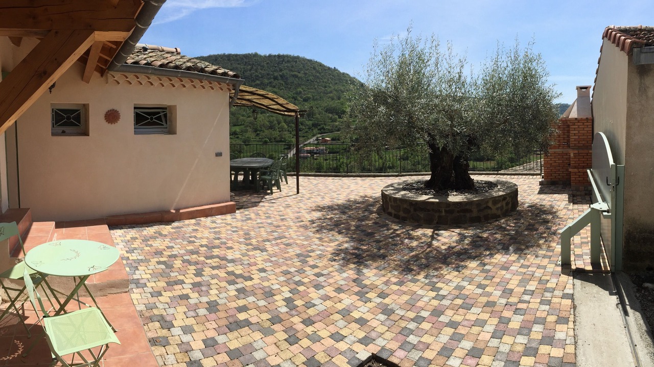 Photo of Outdoor in Darbres