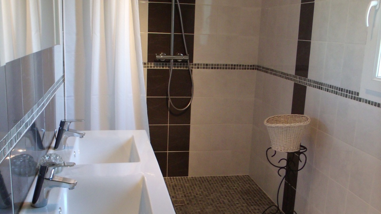 Photo of Bathroom in Saint-Colomb-de-Lauzun