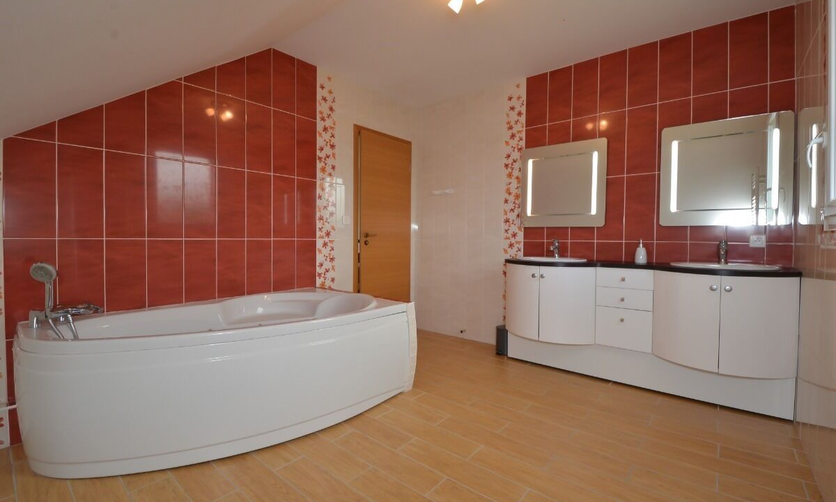 Photo of Bathroom in Ecury-sur-Coole