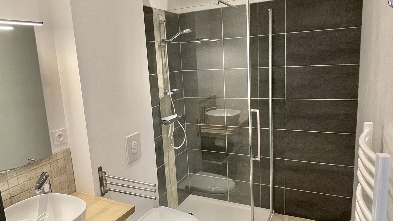 Photo of Bathroom in Mouilleron-le-Captif