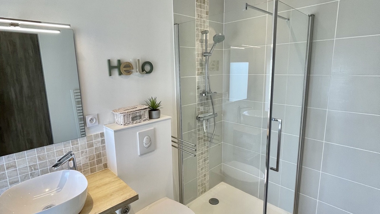 Photo of Bathroom in Mouilleron-le-Captif