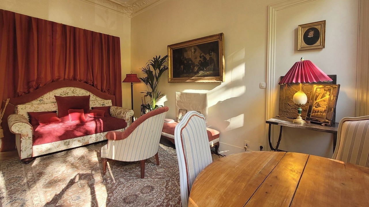 Photo of Livingroom in Quartier de l'Ecole-Militaire