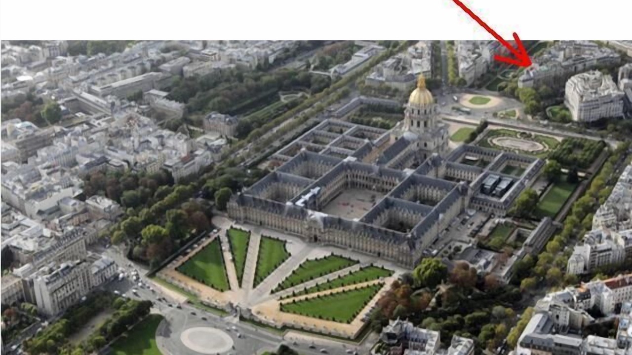 Photo of Others in Quartier de l'Ecole-Militaire
