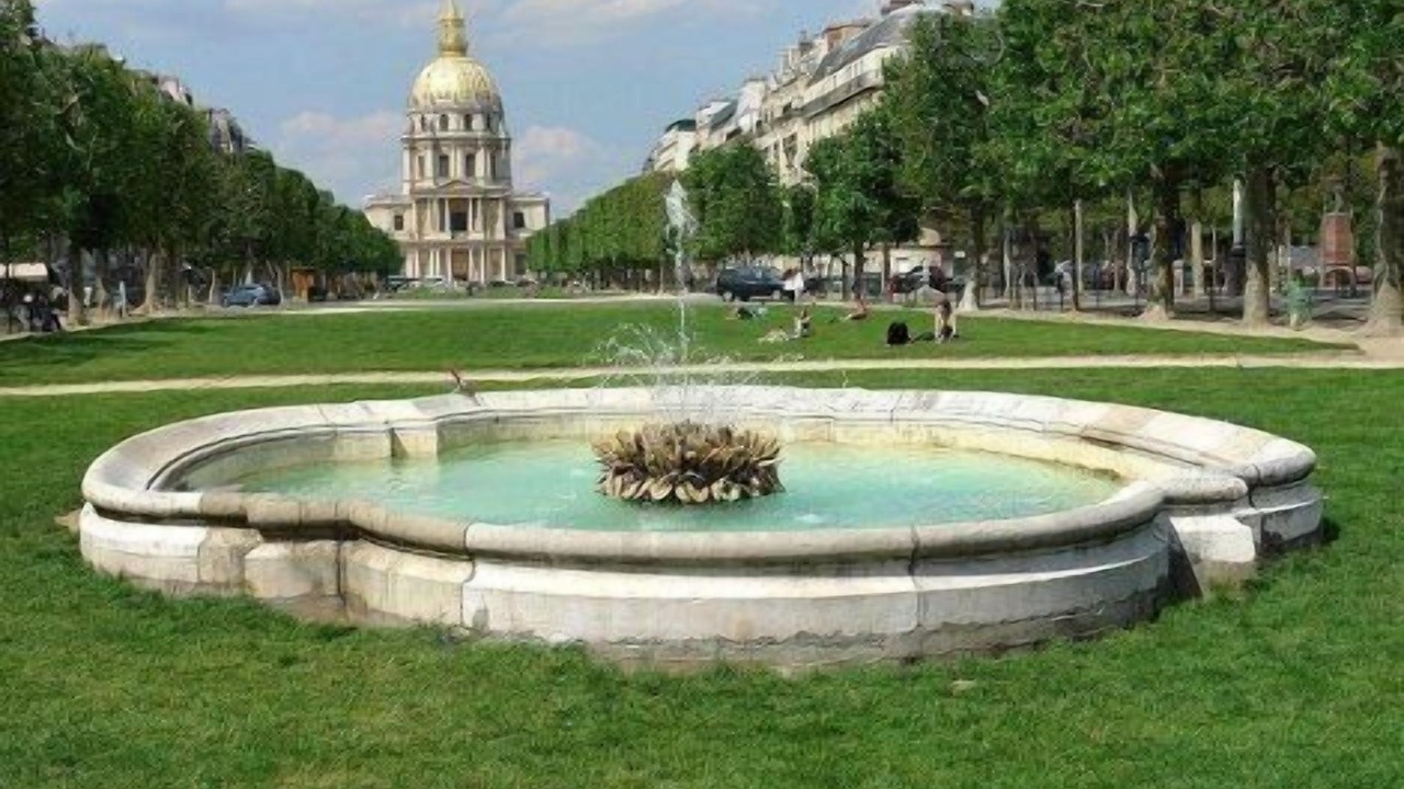 Photo of Others in Quartier de l'Ecole-Militaire