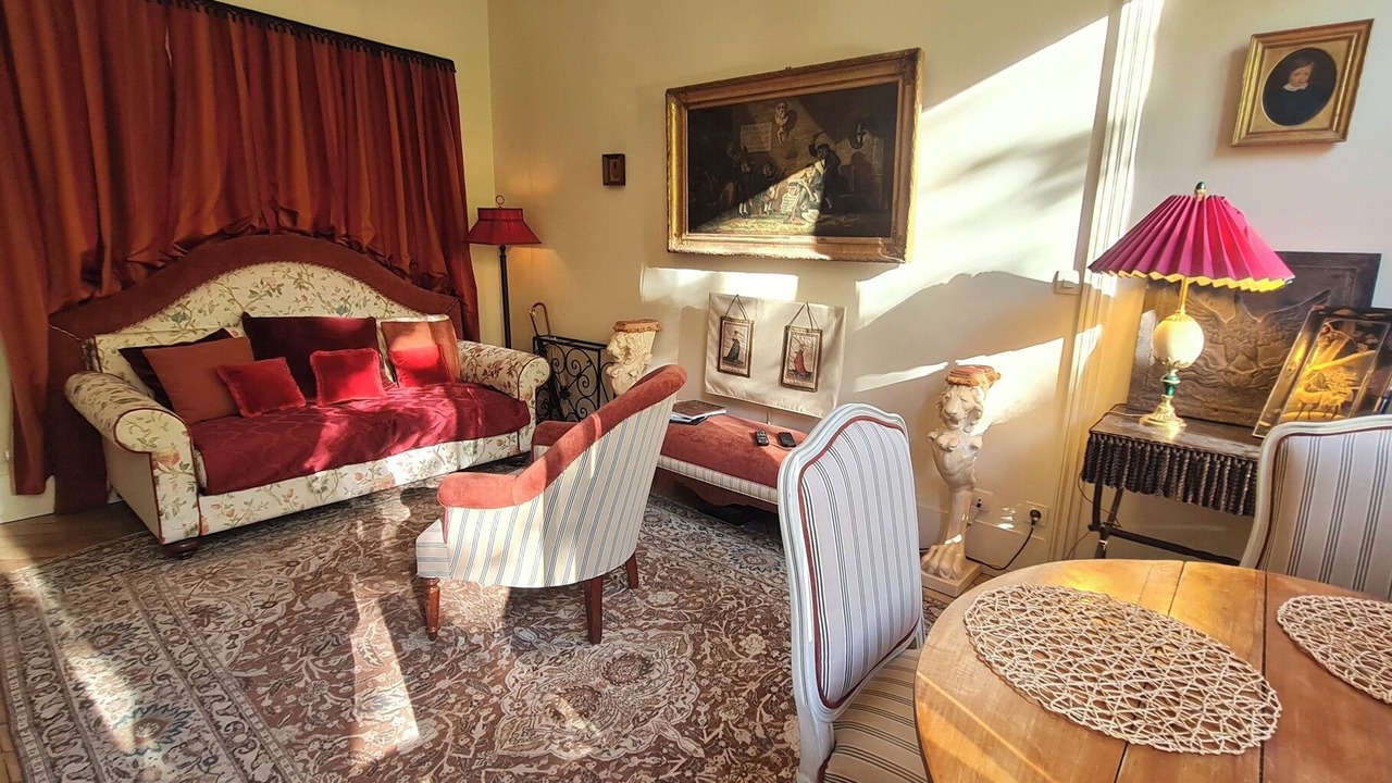 Photo of Livingroom in Quartier de l'Ecole-Militaire