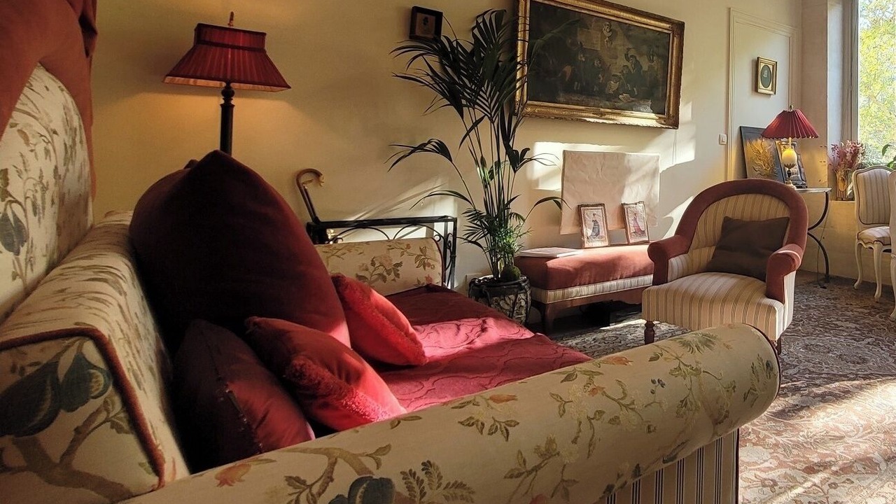 Photo of Livingroom in Quartier de l'Ecole-Militaire