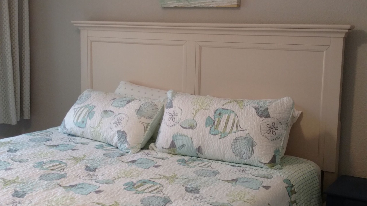 Photo of Bedroom in Lincoln City