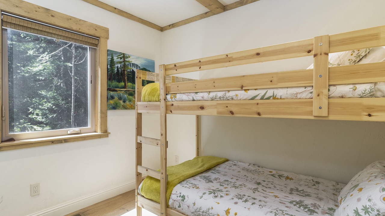 Photo of Bedroom in Homewood