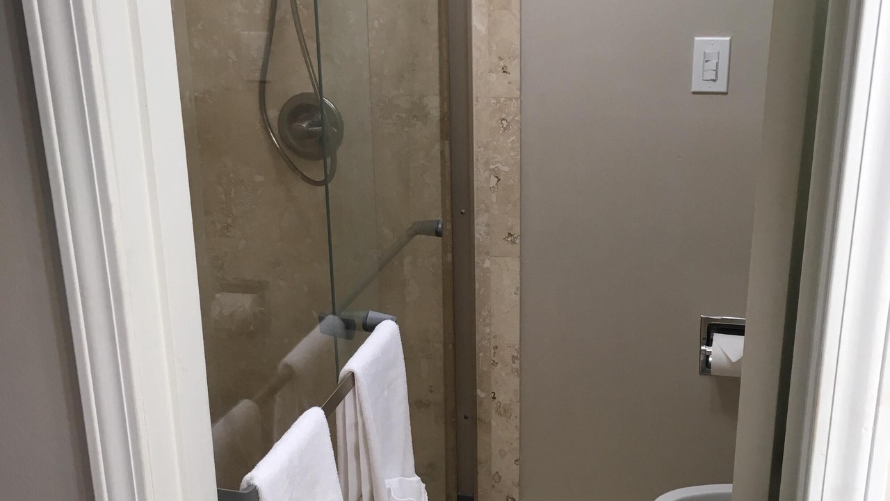 Photo of Bathroom in Estelle