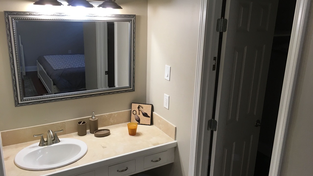 Photo of Bathroom in Estelle