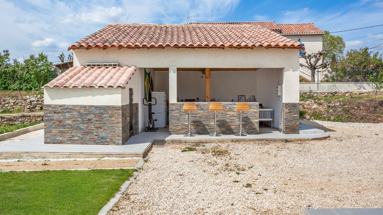 Photo of Outdoor in Saint-Andre-de-Cruzieres
