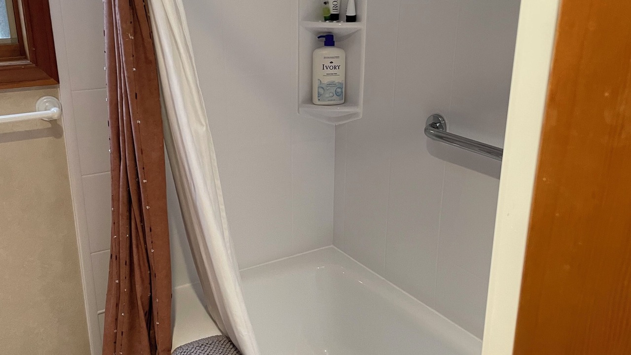 Photo of Bathroom in Lake Roesiger