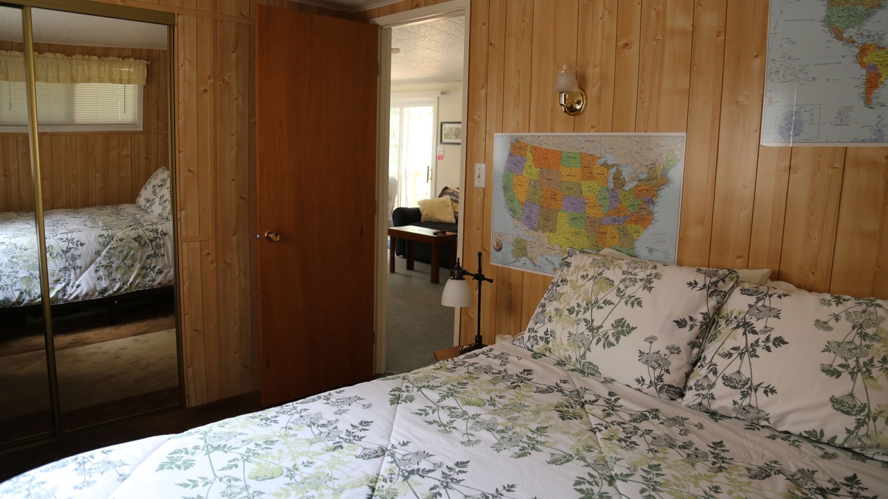 Photo of Bedroom in Concrete