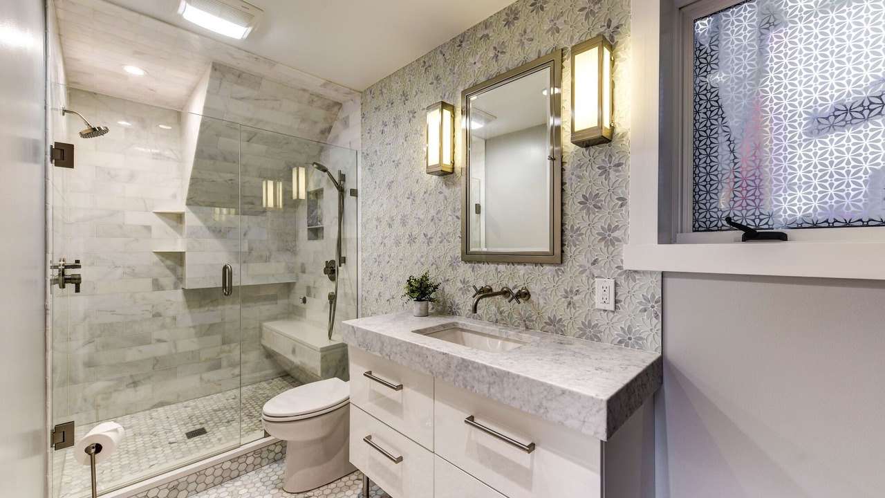 Photo of Bathroom in Mapleton Hill