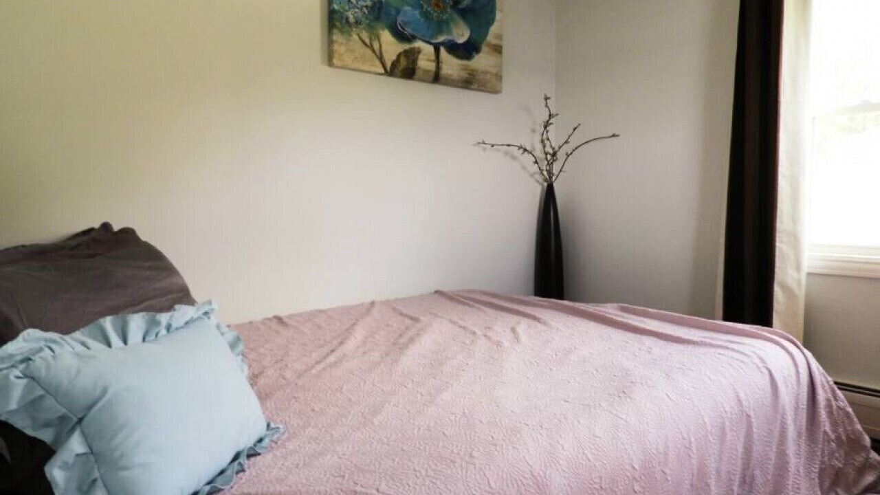 Photo of Bedroom in Livonia Center