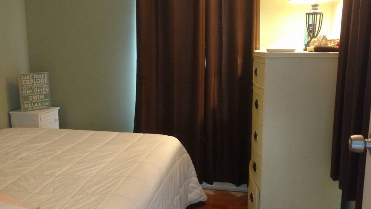 Photo of Bedroom in Livonia Center