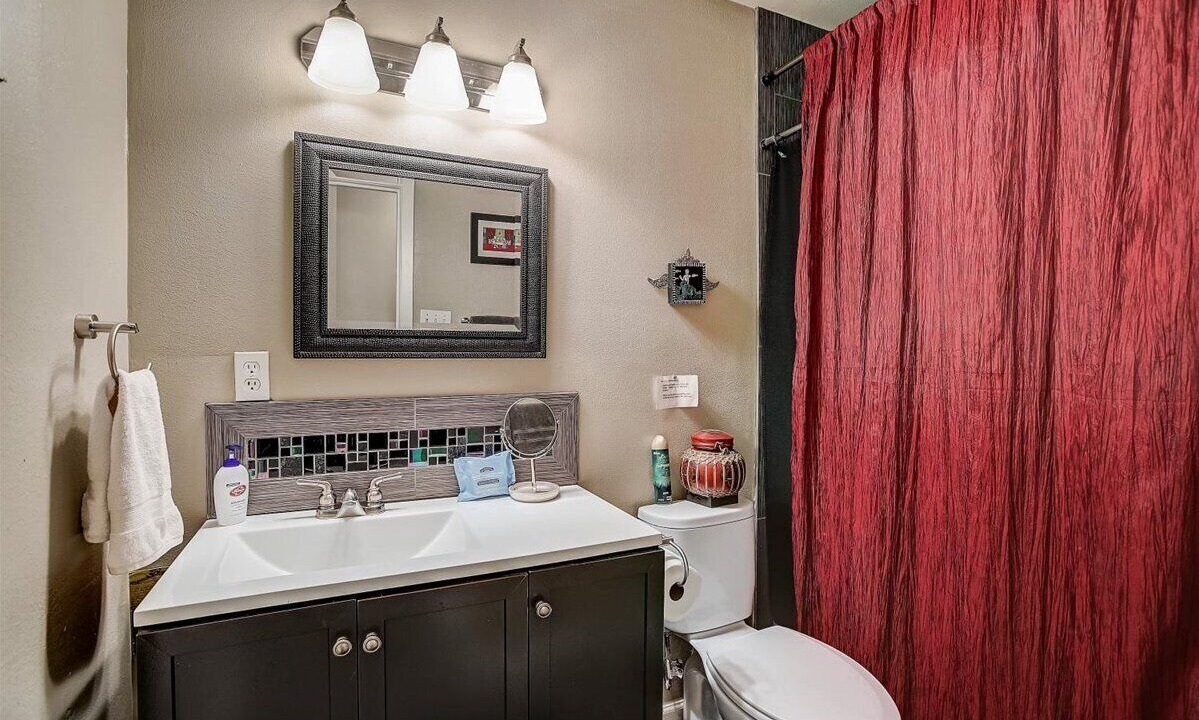 Photo of Bathroom in Parker Lane