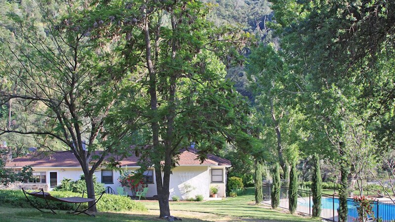 Photo of Outdoor in El Portal