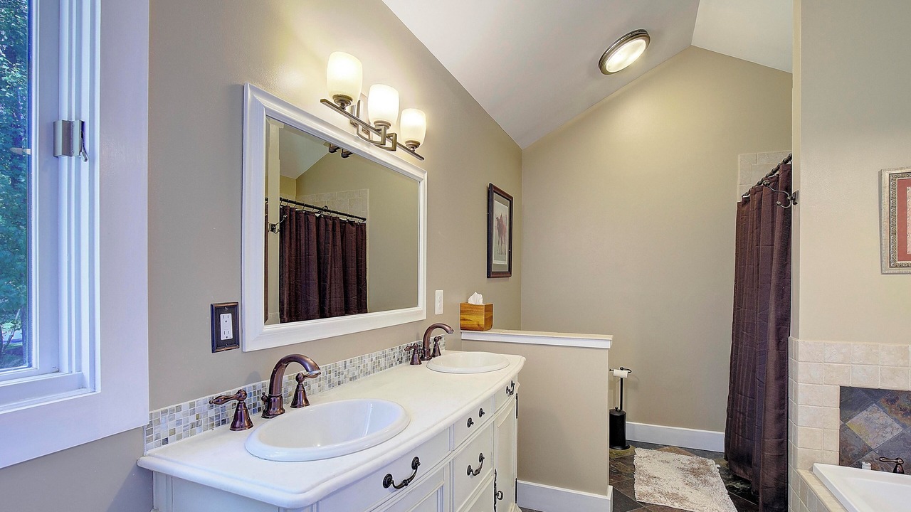 Photo of Others in Arnold