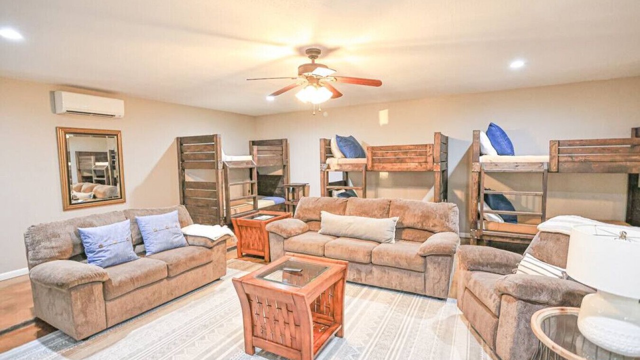 Photo of Livingroom in Schulenburg