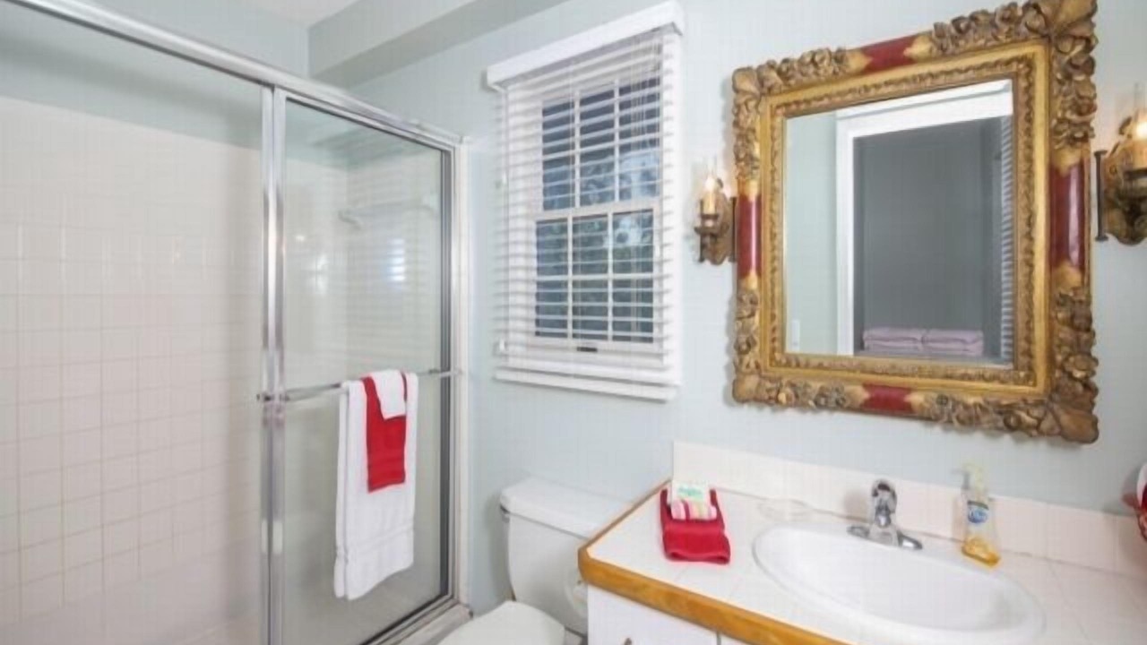 Photo of Bathroom in Palm Island
