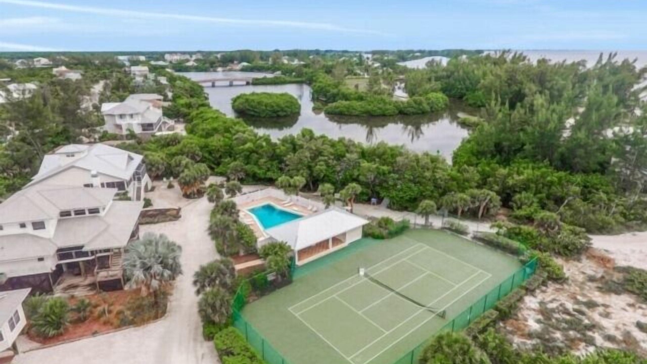 Photo of Others in Palm Island