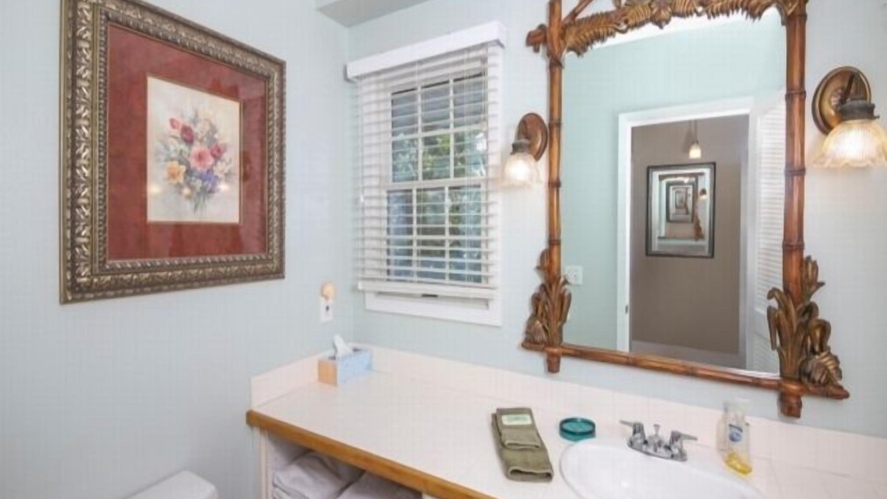 Photo of Bathroom in Palm Island
