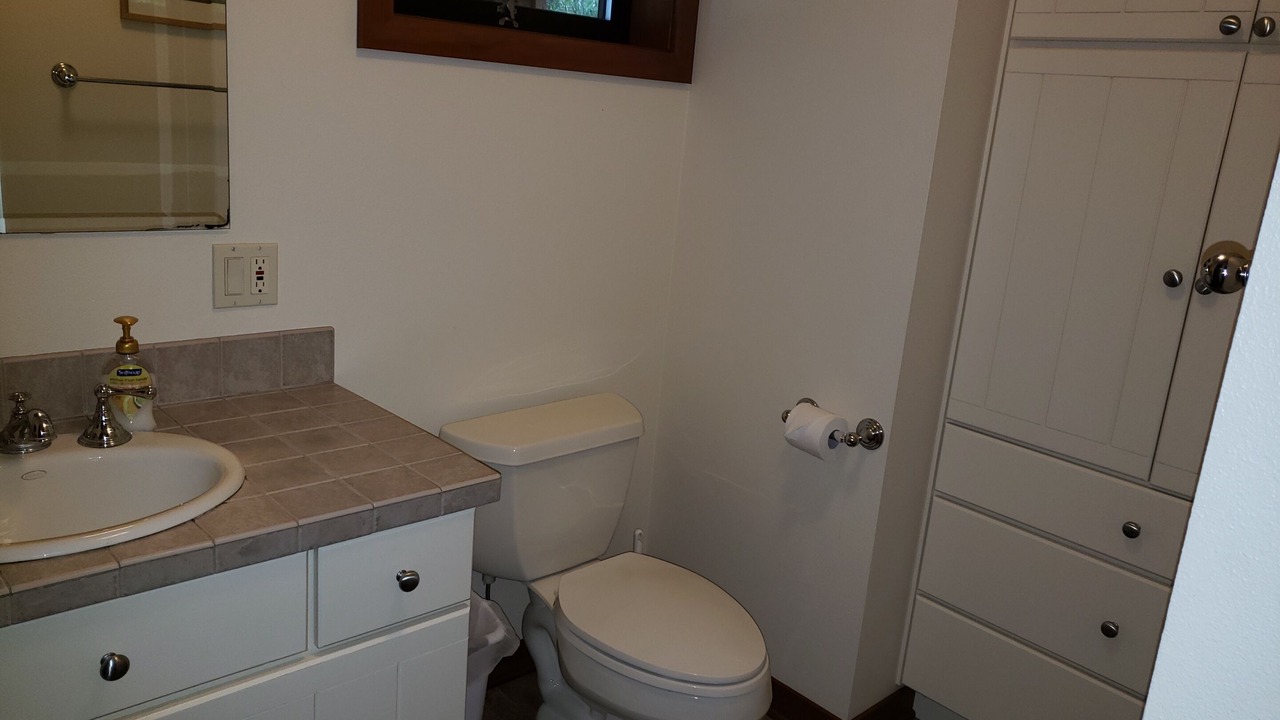 Photo of Bathroom in Amanda Park