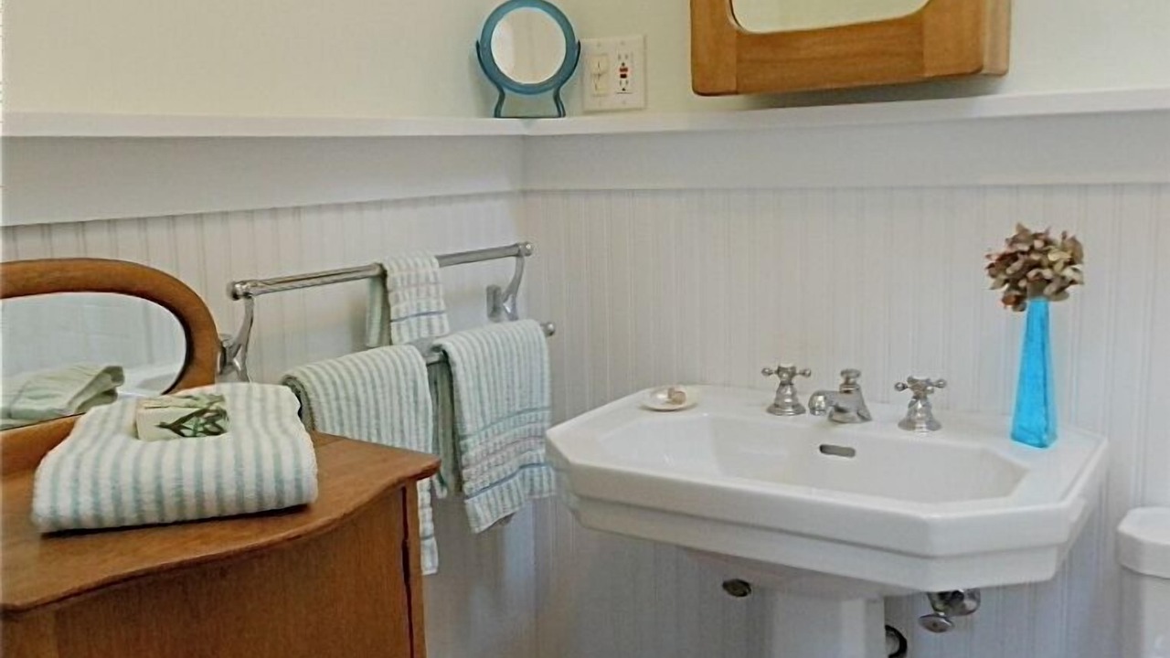 Photo of Bathroom in Union Pier