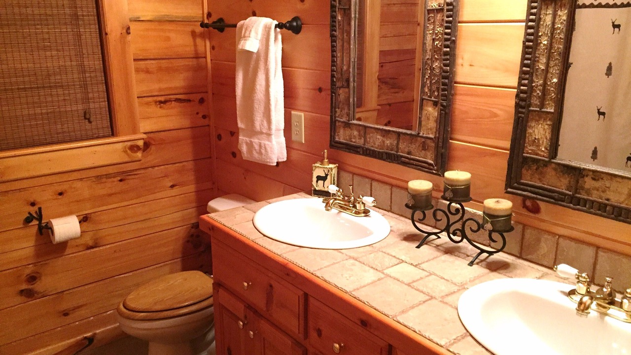 Photo of Bathroom in Blairsville