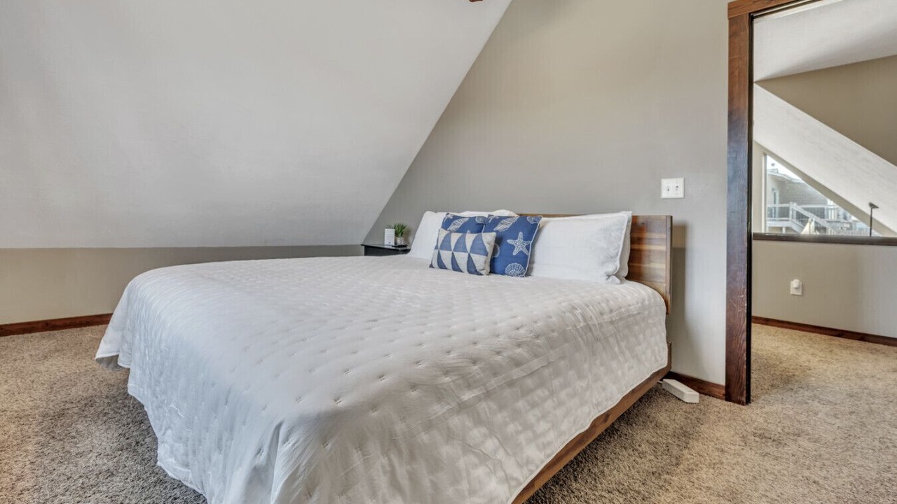 Photo of Bedroom in Spirit Lake