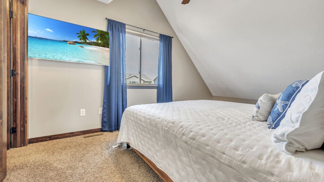Photo of Bedroom in Spirit Lake