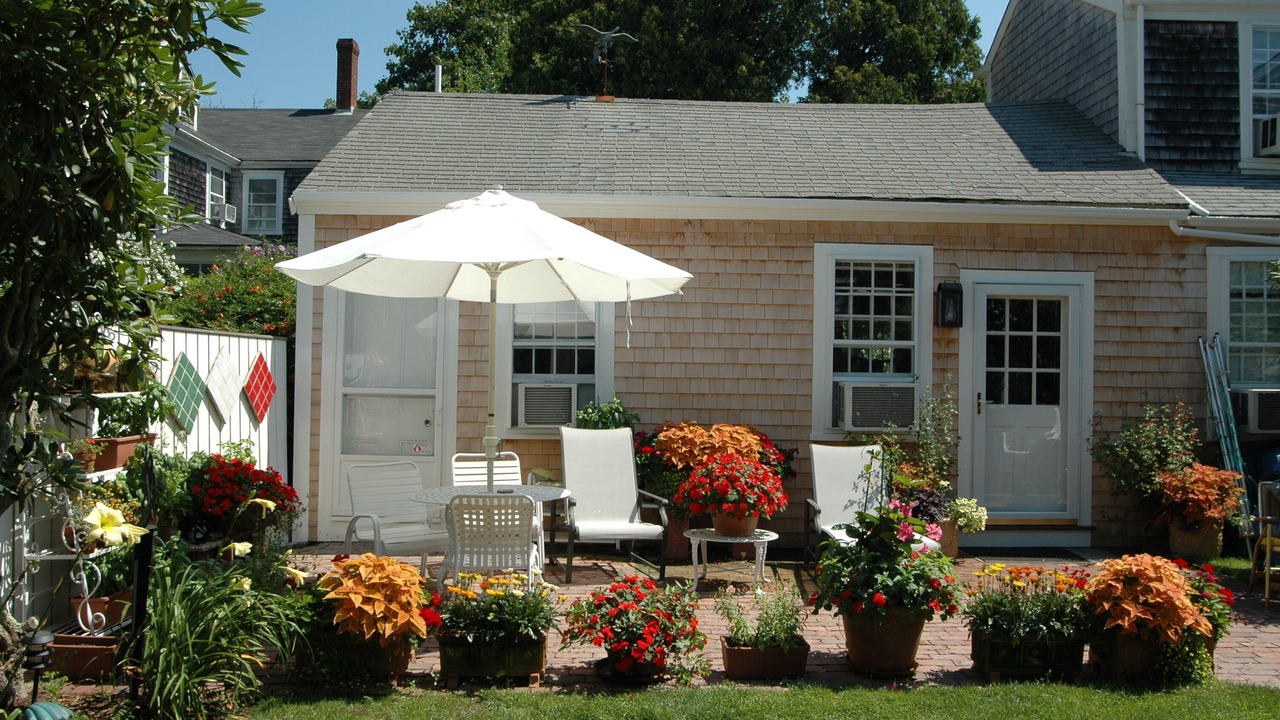 Photo of Others in Nantucket Town