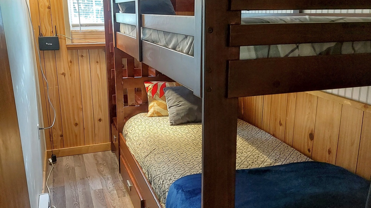 Photo of Bedroom in Sauble Beach