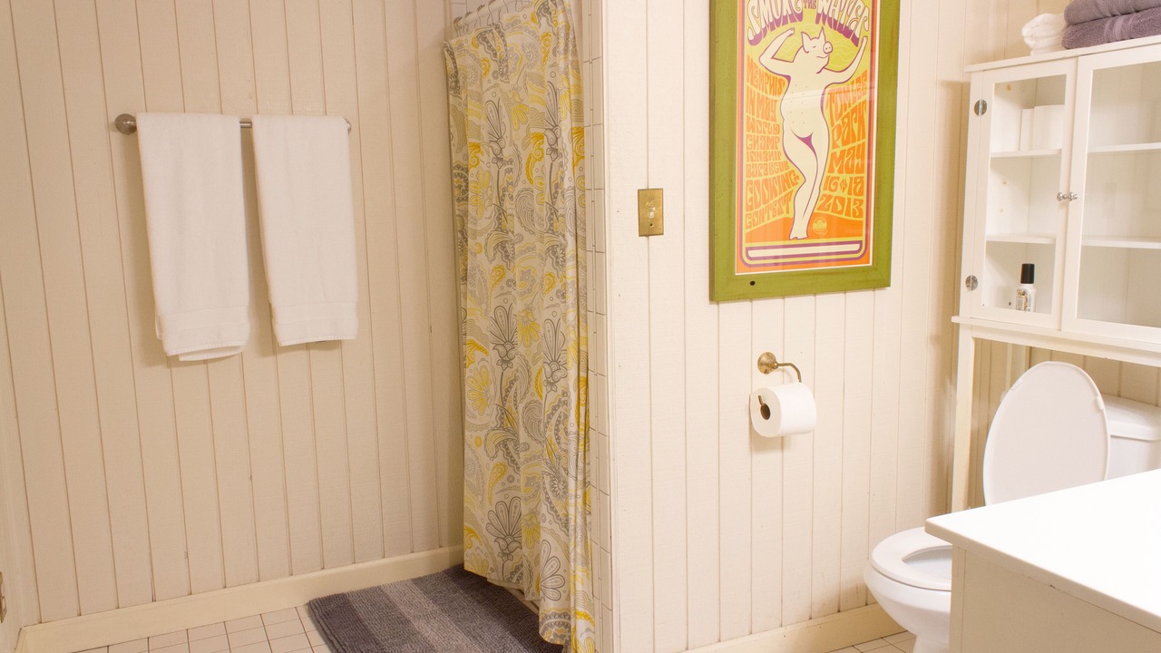 Photo of Bathroom in Medical District