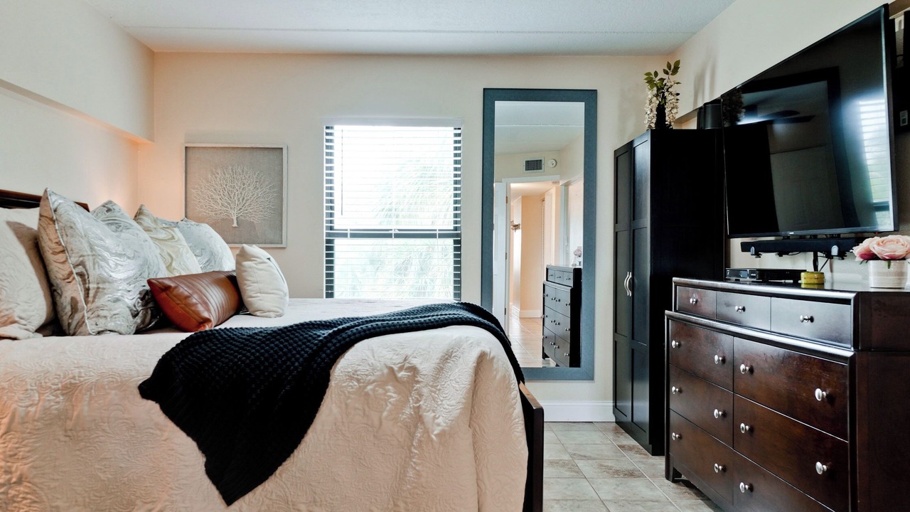 Photo of Bedroom in Bradenton Beach