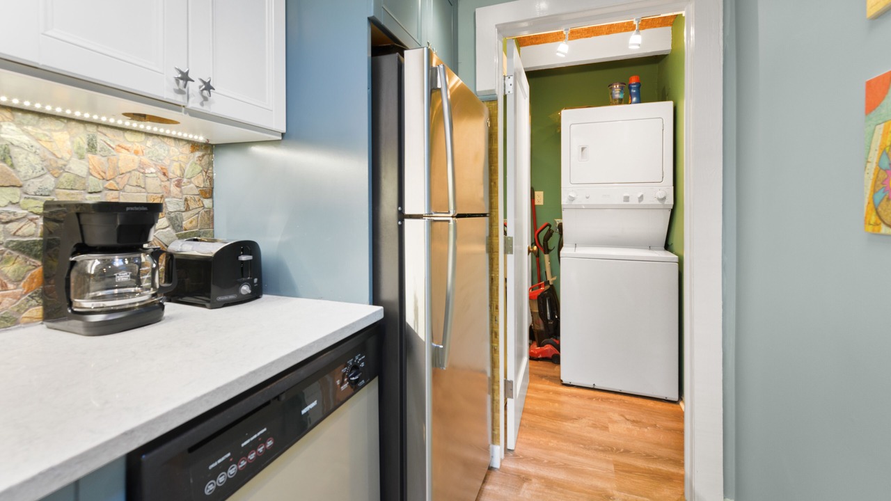 Photo of Kitchen in Historic Seaport