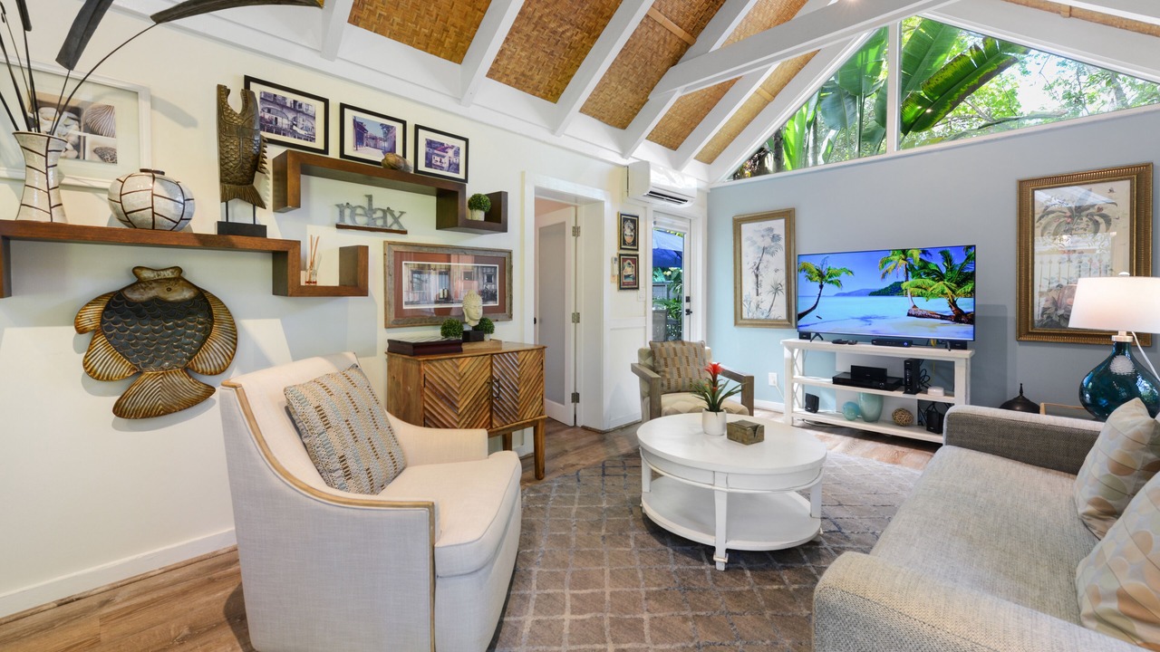 Photo of Livingroom in Historic Seaport