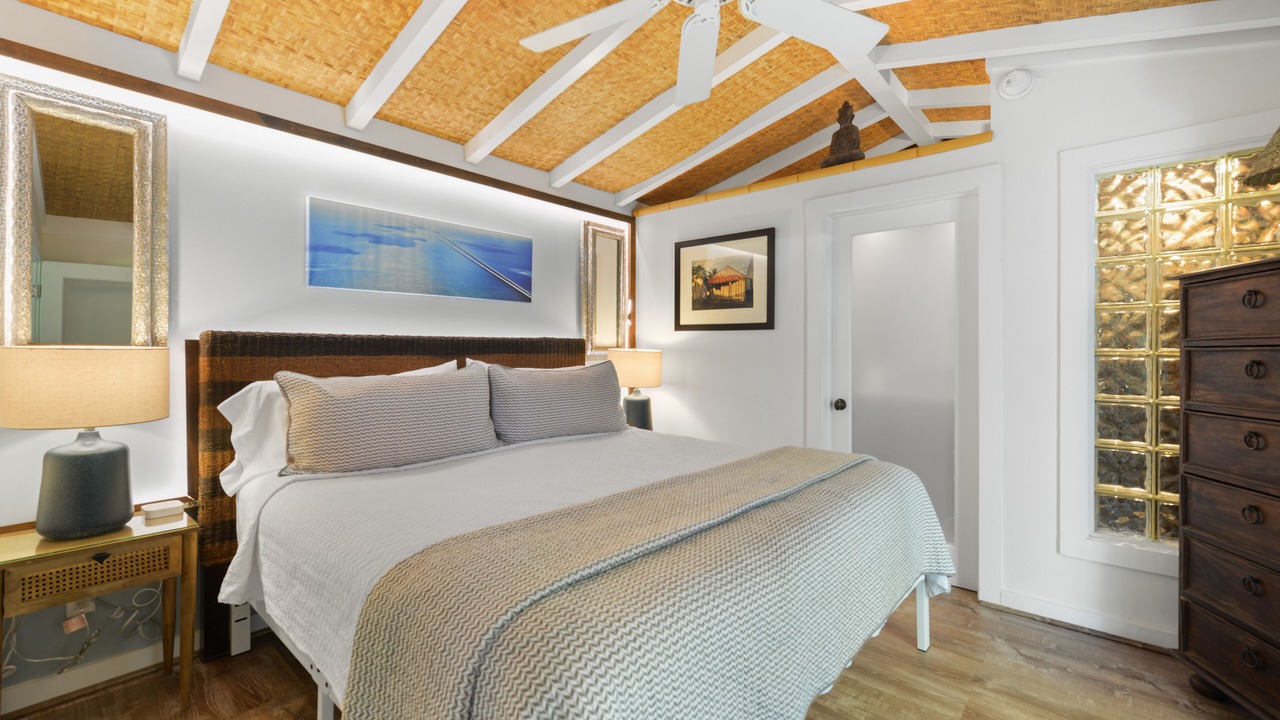 Photo of Bedroom in Historic Seaport