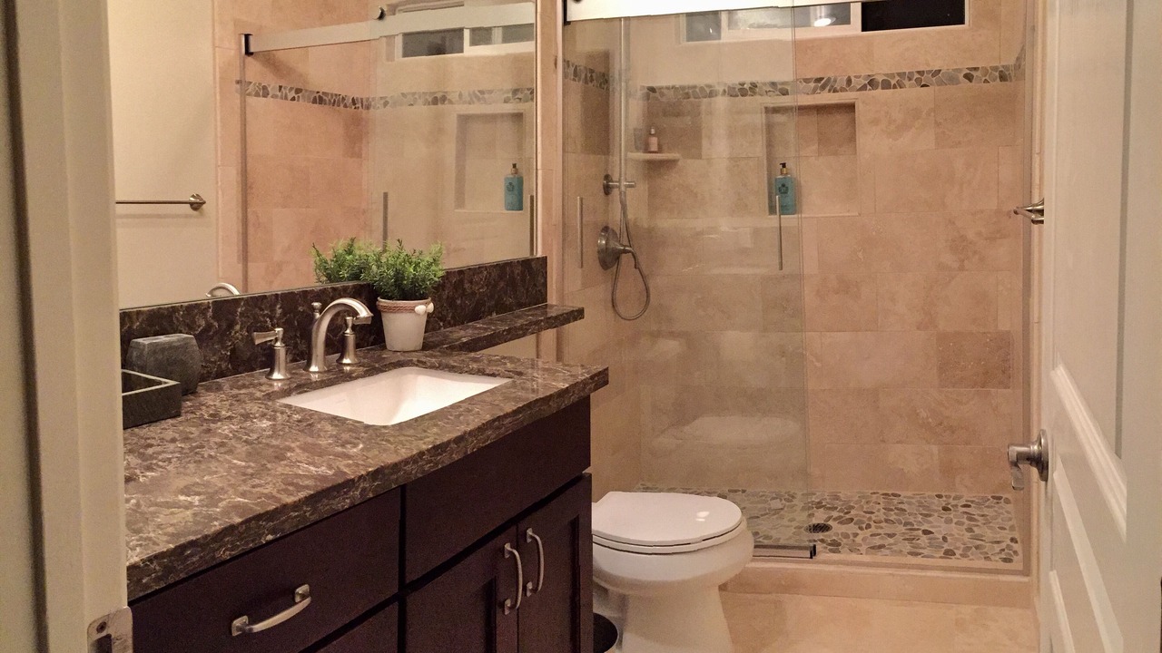 Photo of Bathroom in Alii Heights Mauka