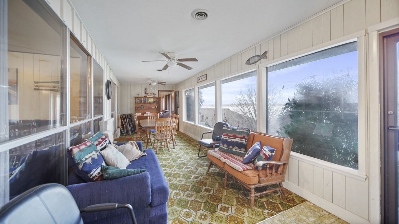 Photo of Livingroom in Dennis
