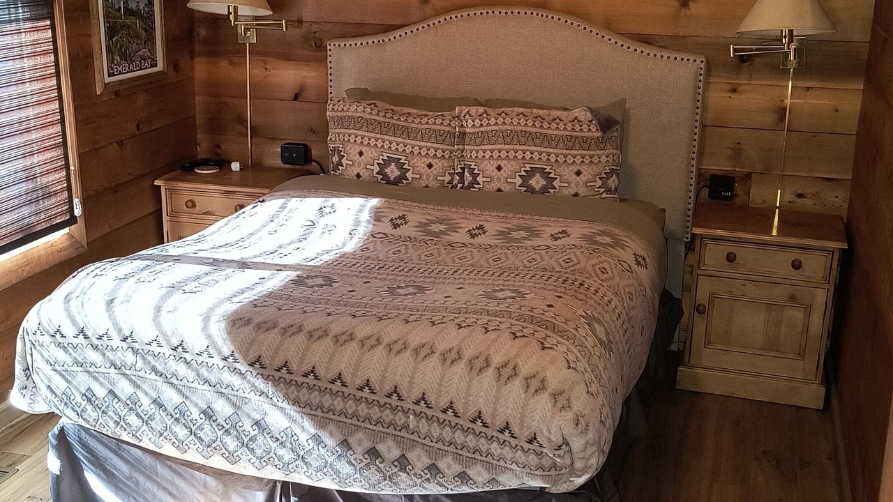 Photo of Bedroom in Lake Forest