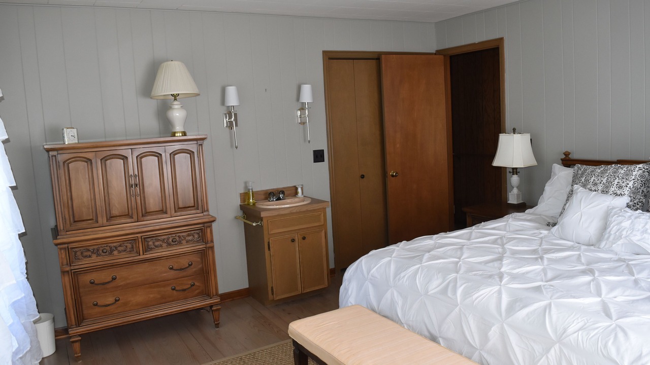 Photo of Bedroom in Macatawa