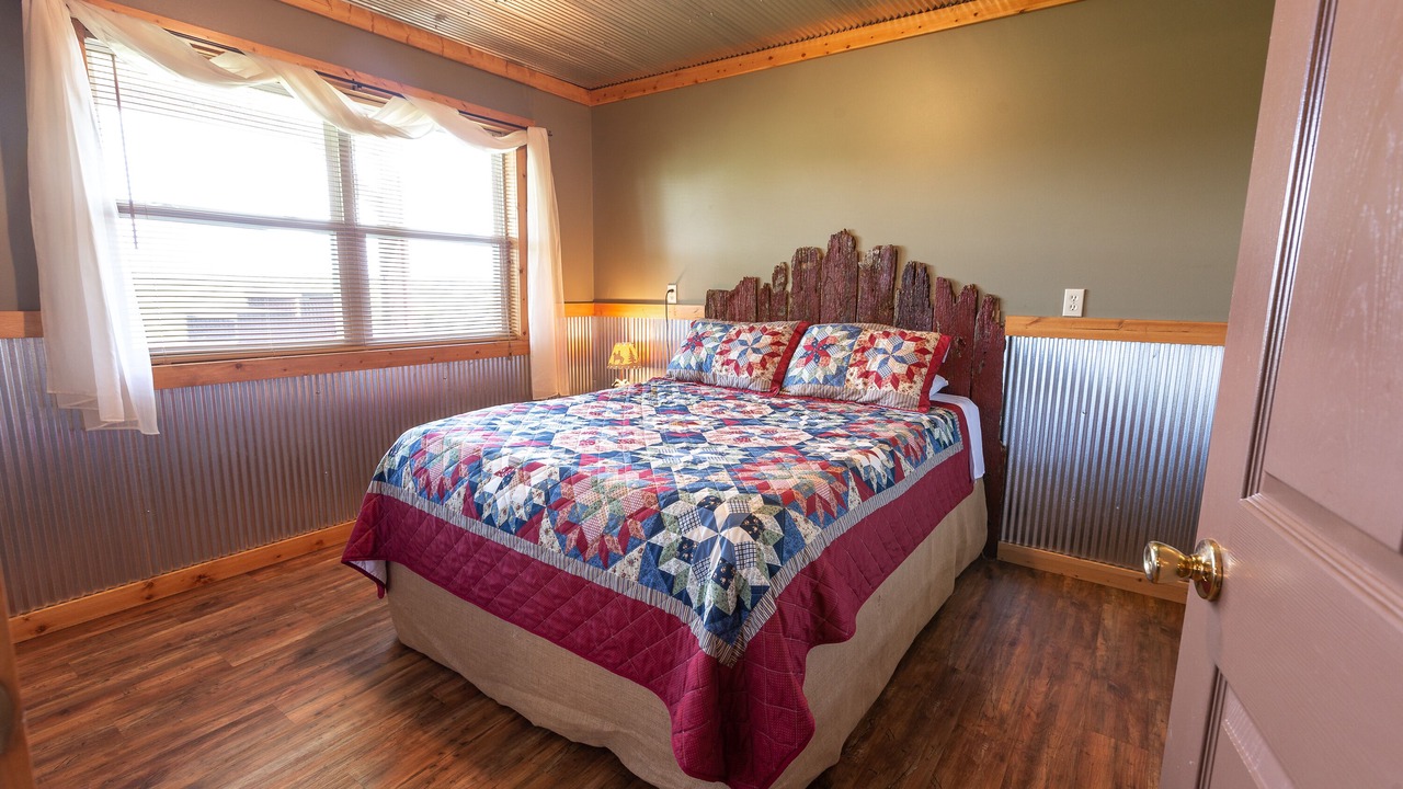 Photo of Bedroom in Steelville