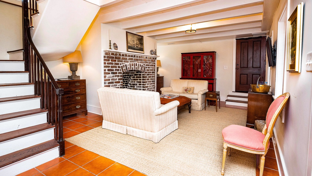 Photo of Livingroom in South of Broad