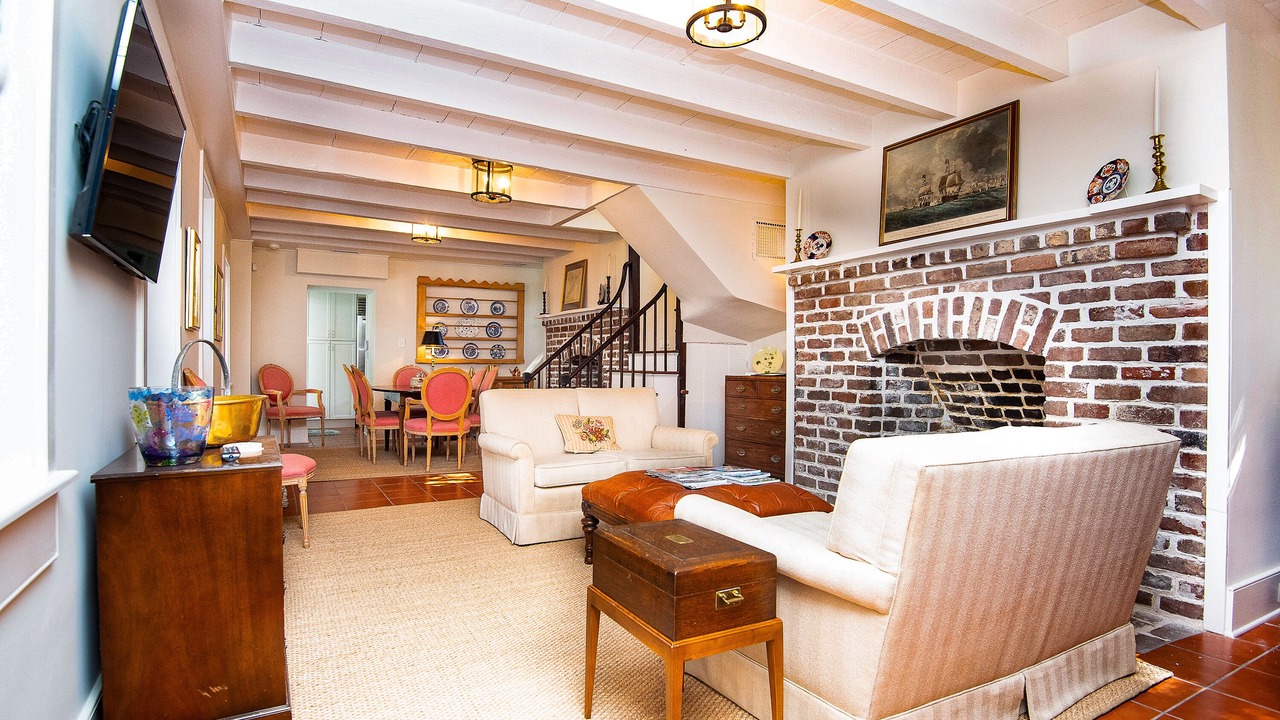 Photo of Livingroom in South of Broad