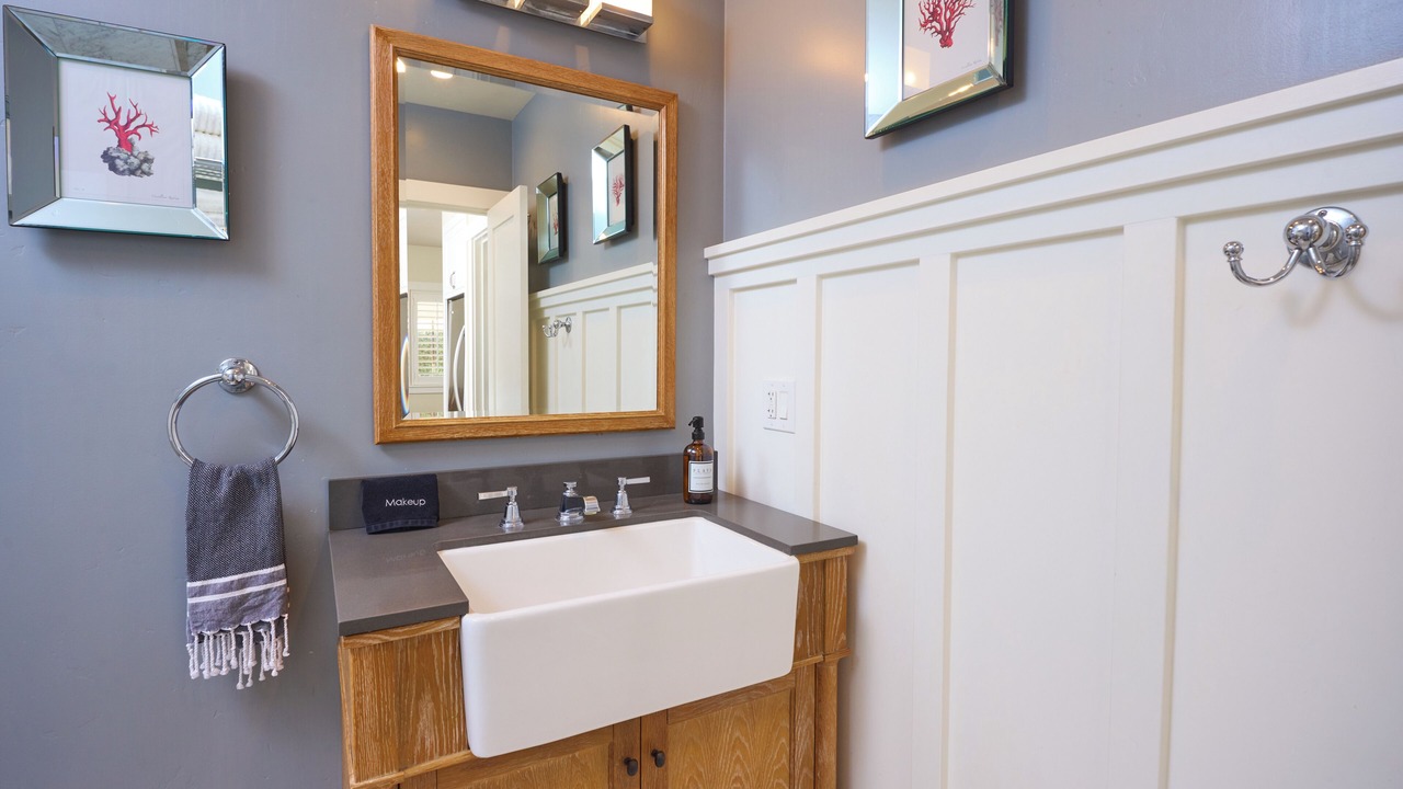 Photo of Bathroom in Carpinteria