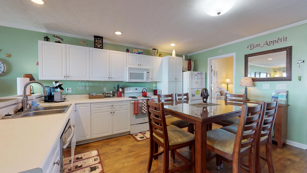 Photo of Kitchen in Emerald Isle
